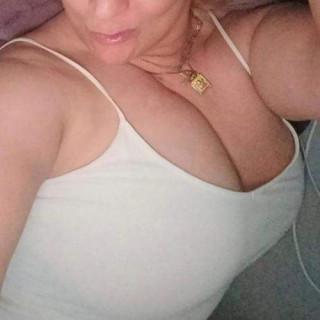 Belle femme ronde cherche sexe maintenant